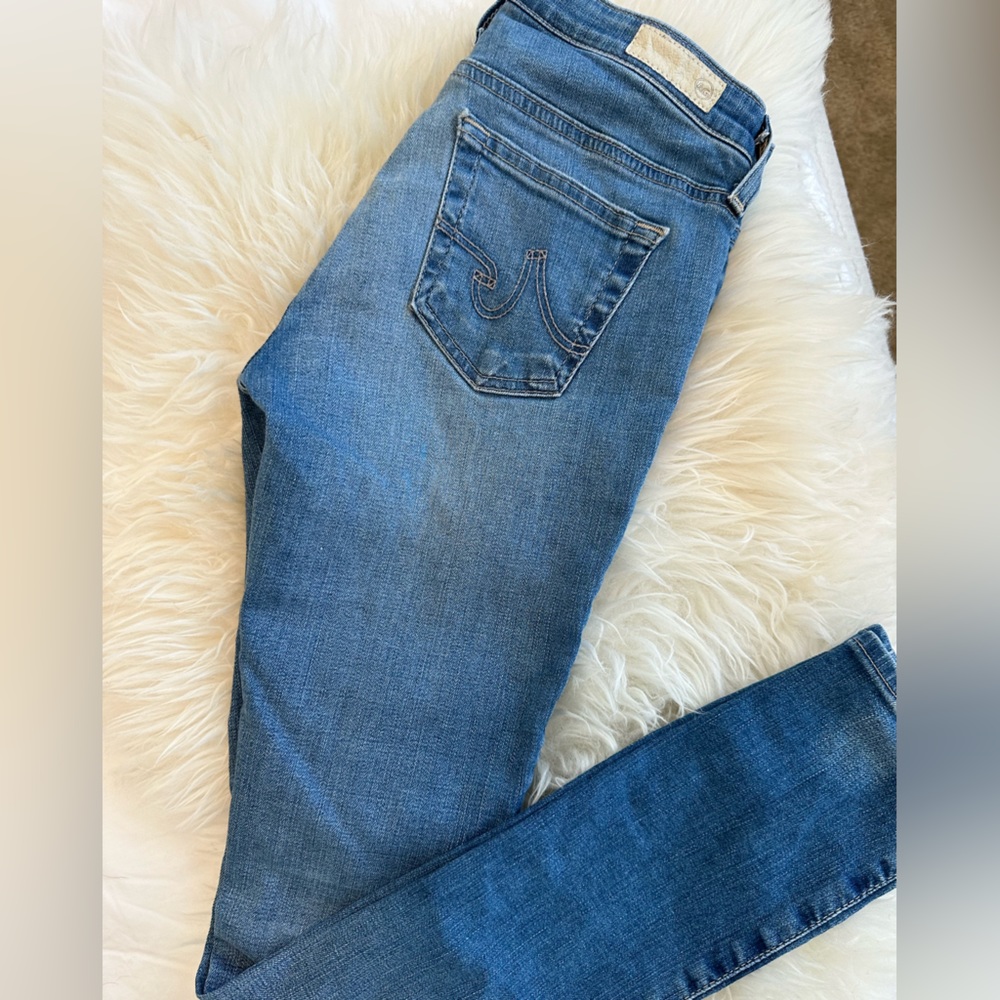 AG Size 25 Lightwash Skinny Jeans